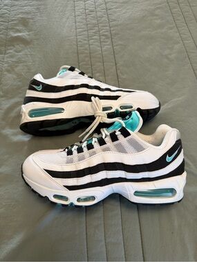 Air Max 95 Black and Teal (Size 9.5 Men’s)